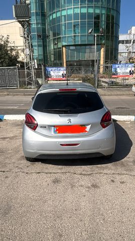 פיג'ו 208