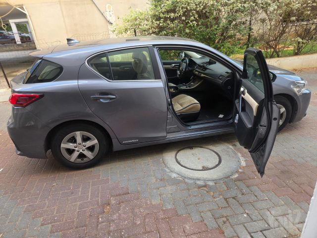 לקסוס CT