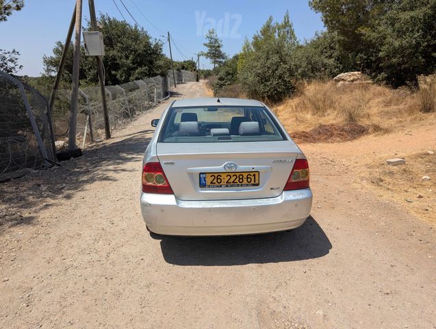 טויוטה קורולה