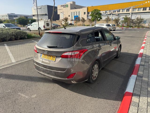 יונדאי i30