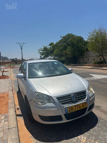 פולו  Comfortline ידני 5 דל 1.4 (80 כ״ס)
