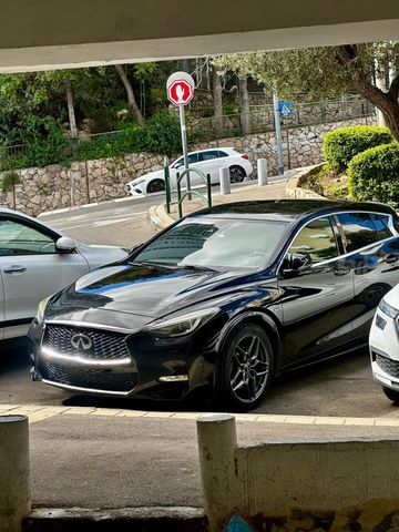 אינפיניטי Q30