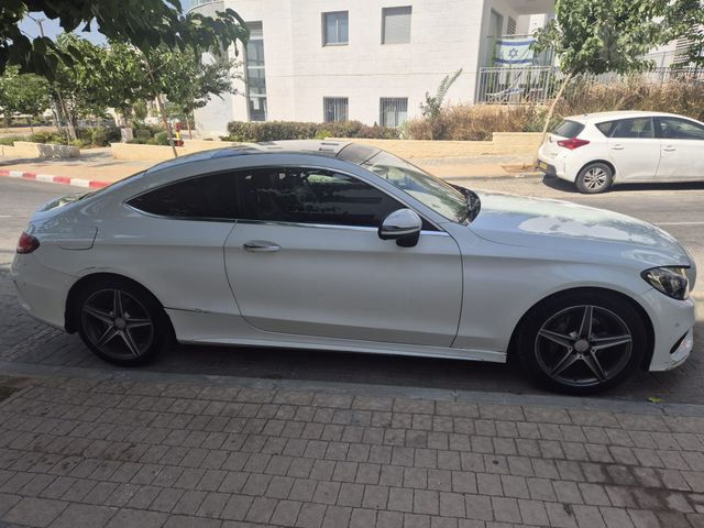 מודעת רכב מרצדס-בנץ C-class