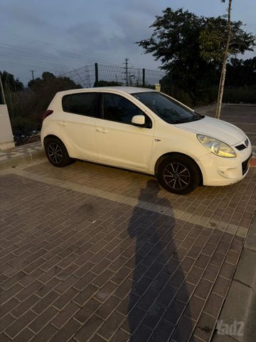 יונדאי i20