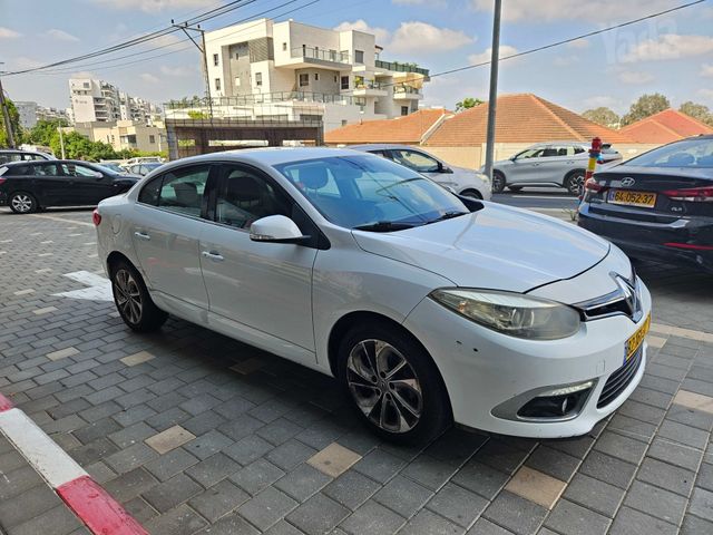 רנו פלואנס