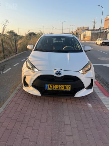 טויוטה יאריס
