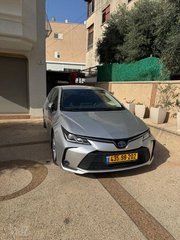 טויוטה קורולה