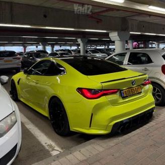 ב מ וו M4