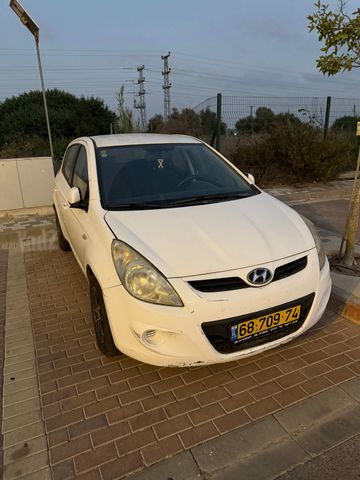 מודעת רכב יונדאי i20