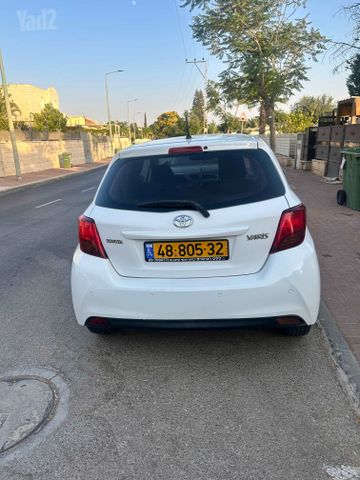 טויוטה יאריס