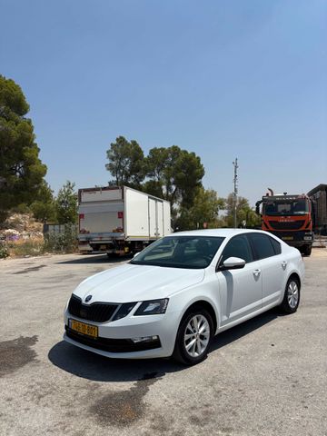 סקודה אוקטביה
