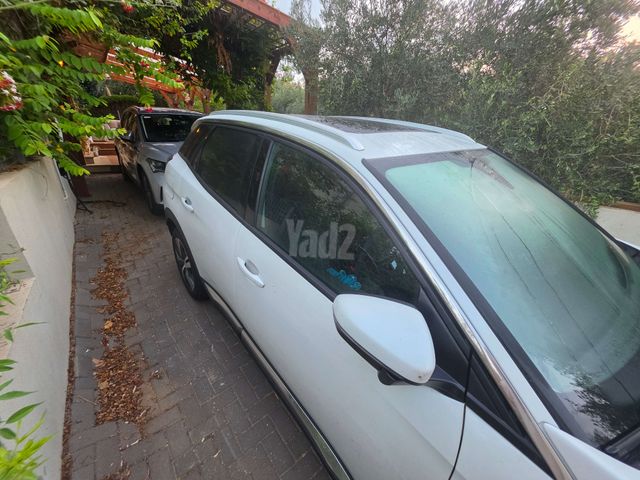 פיג'ו 3008