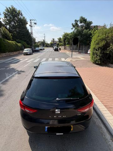 מודעת רכב סיאט לאון