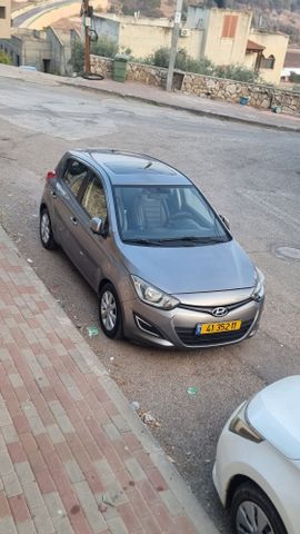 מודעת רכב יונדאי i20