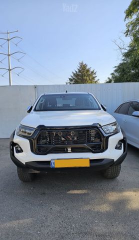 טויוטה היילקס