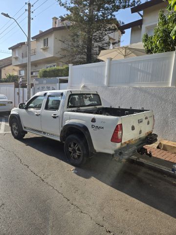 איסוזו די-מקס