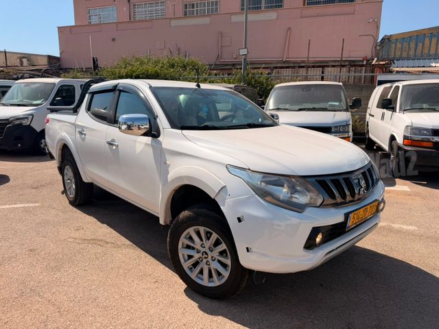 מיצובישי טרייטון / L200
