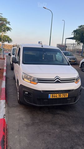 מודעת רכב סיטרואן ברלינגו