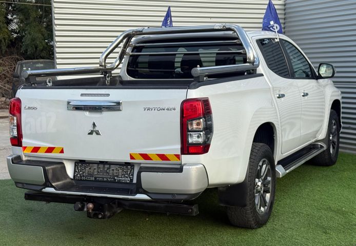 מיצובישי טרייטון / L200