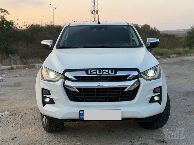 איסוזו די-מקס