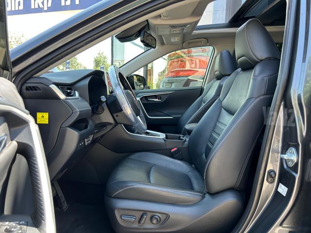 טויוטה RAV4
