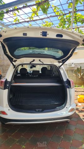 טויוטה RAV4