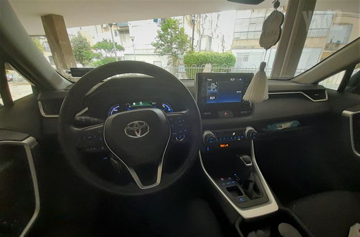 טויוטה RAV4