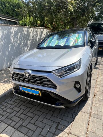 טויוטה RAV4