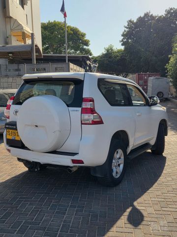 טויוטה לנד קרוזר
