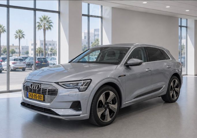 מודעת רכב אאודי E-tron