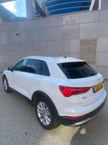 אאודי Q3