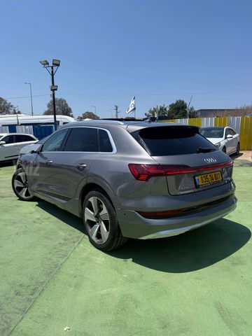 אאודי E-tron