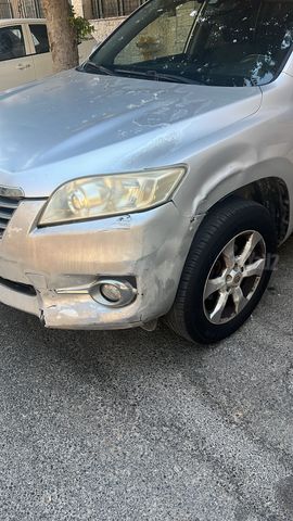 טויוטה RAV4