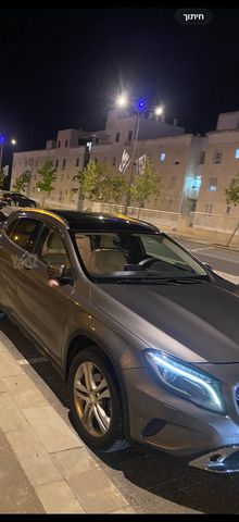מרצדס-בנץ GLA