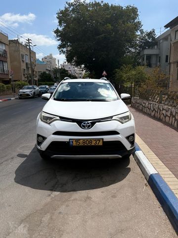 מודעת רכב טויוטה RAV4