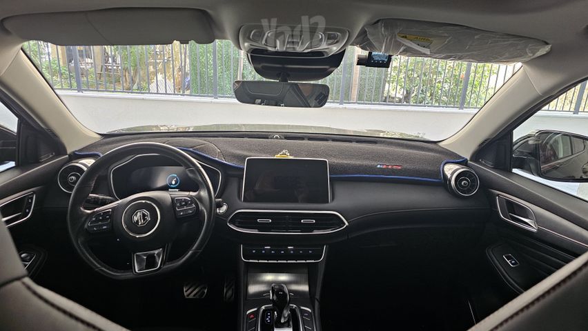 אם ג'י EHS PHEV