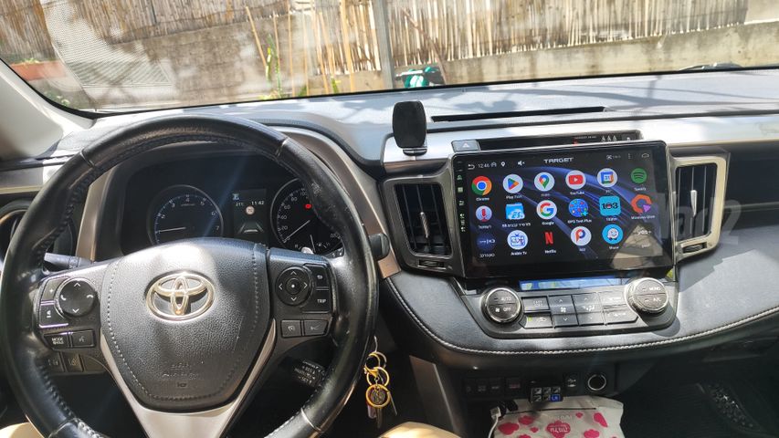 טויוטה RAV4