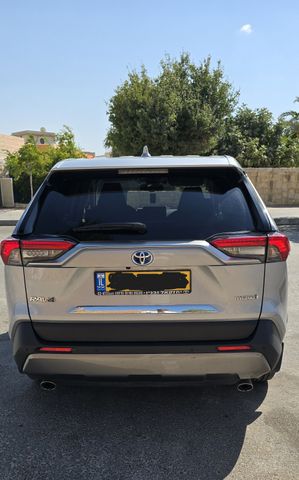 טויוטה RAV4