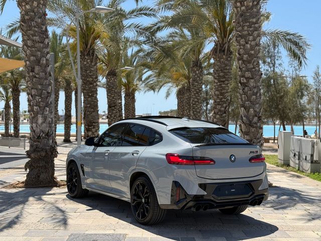ב מ וו X4 M