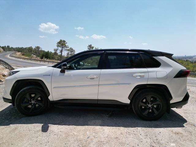 מודעת רכב טויוטה RAV4