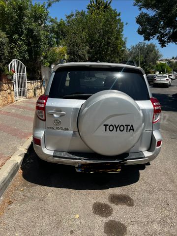 טויוטה RAV4