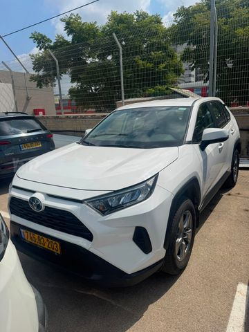 מודעת רכב טויוטה RAV4