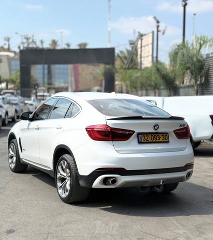 ב מ וו X6