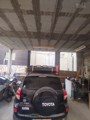 טויוטה RAV4