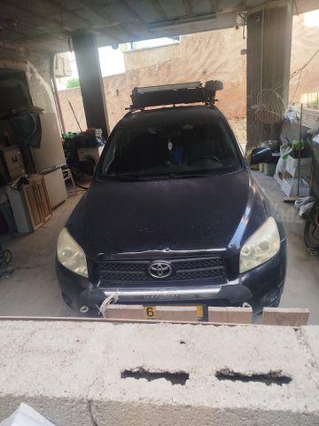 טויוטה RAV4