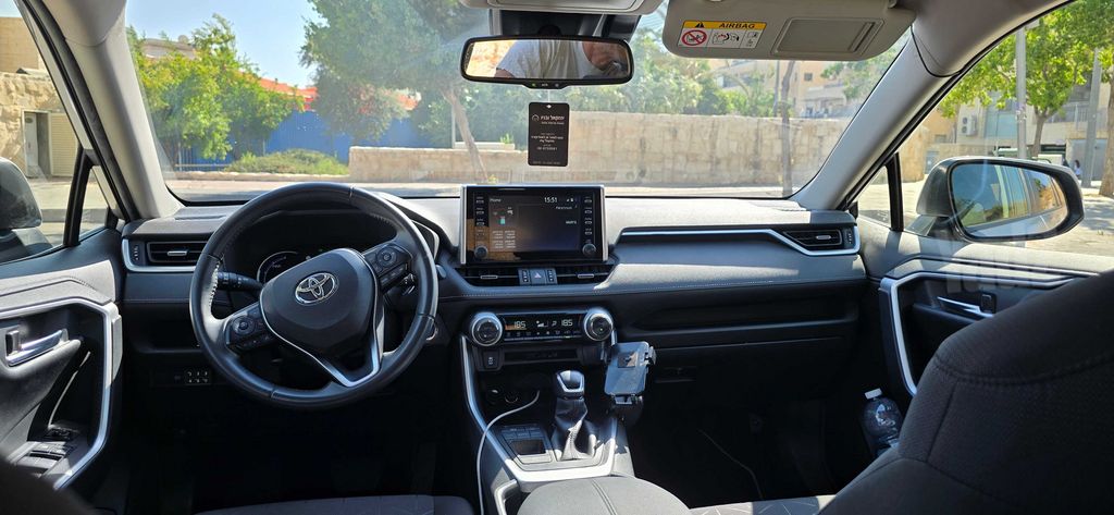 טויוטה RAV4