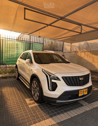 מודעת רכב קאדילק XT4