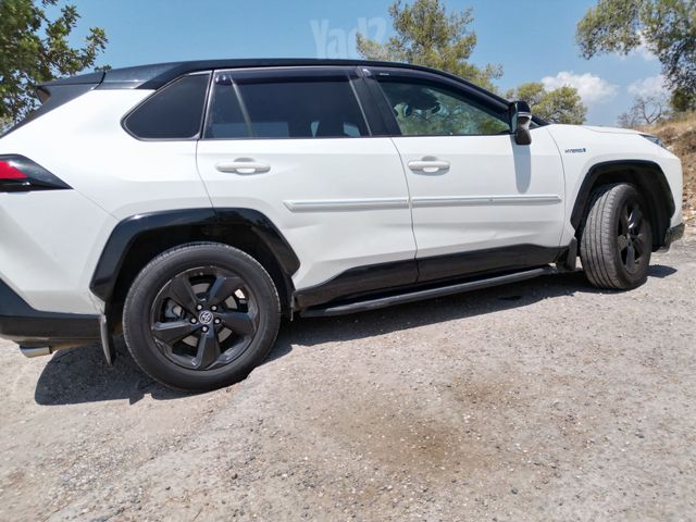 טויוטה RAV4