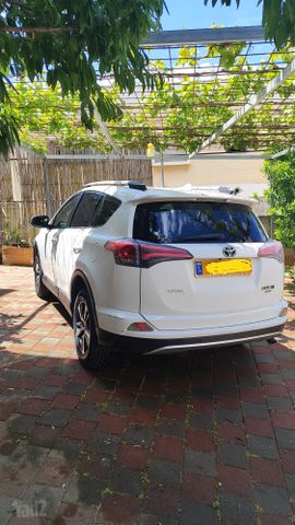 מודעת רכב טויוטה RAV4