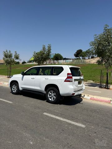 טויוטה לנד קרוזר